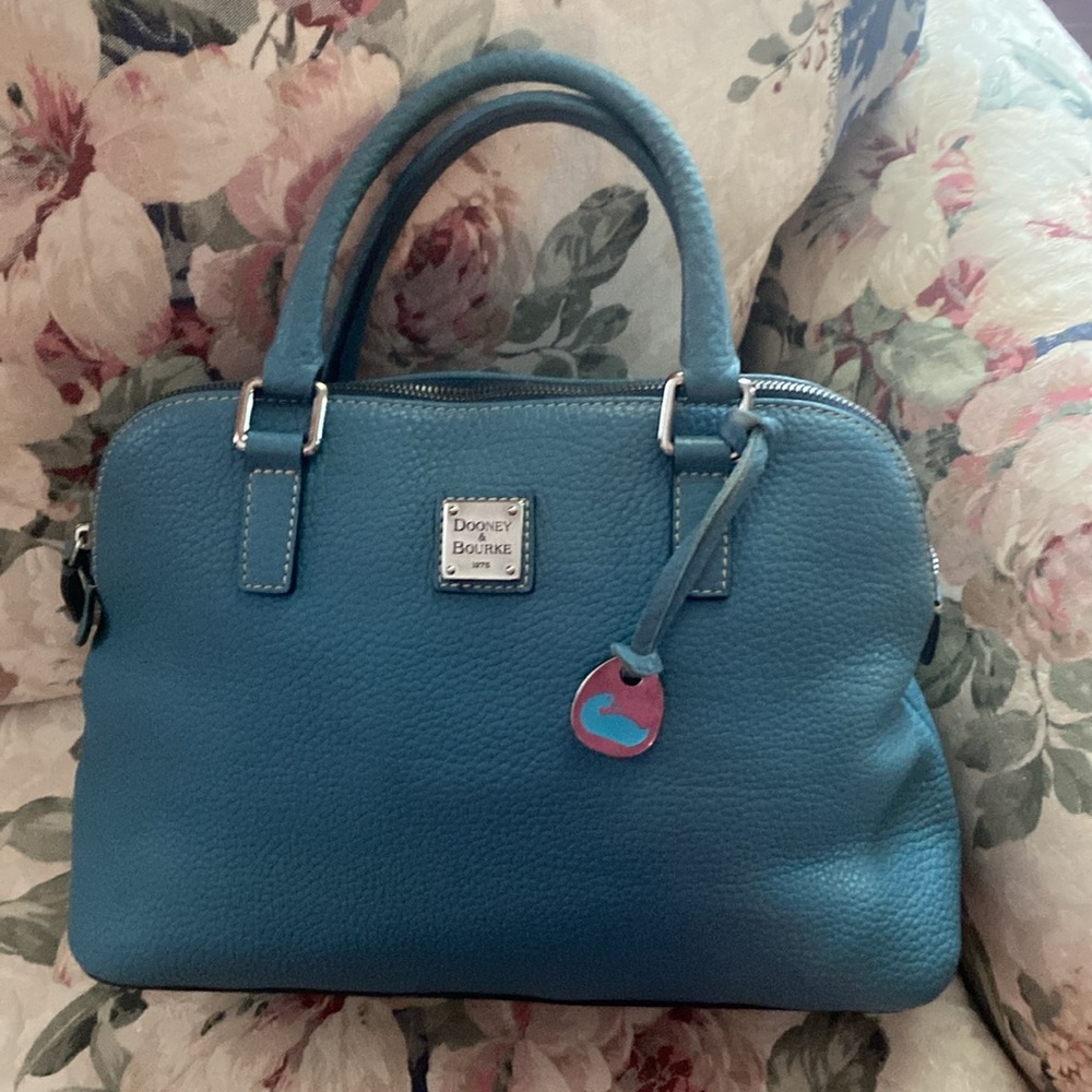Dooney & Bourke Pebbled Leather Satchel EUC with Dust Bag 14 x 9 x 5”